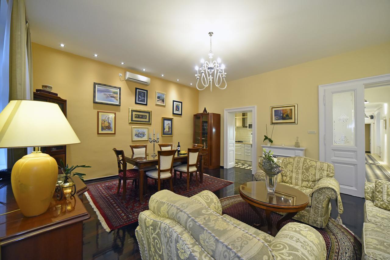 Luxury Residence Center Apartment Zagabria Esterno foto