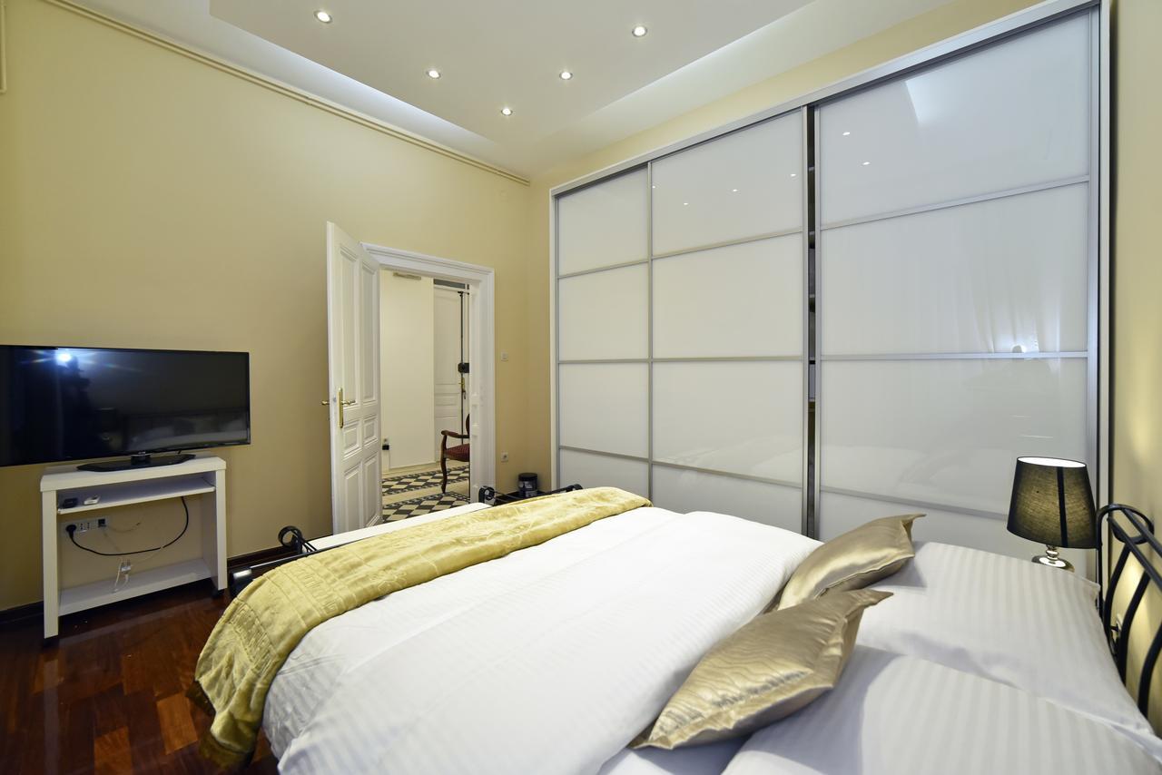 Luxury Residence Center Apartment Zagabria Esterno foto