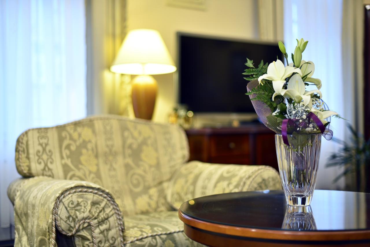Luxury Residence Center Apartment Zagabria Esterno foto